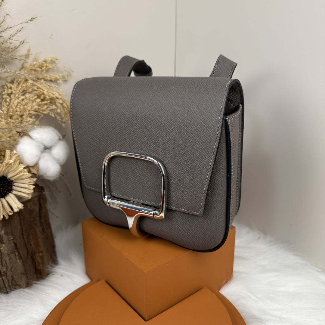 【厳選新入荷】エルメス Della Cavalleria Mini サドル金具クロスボディバッグ「乗馬モチーフ本革ショルダー」