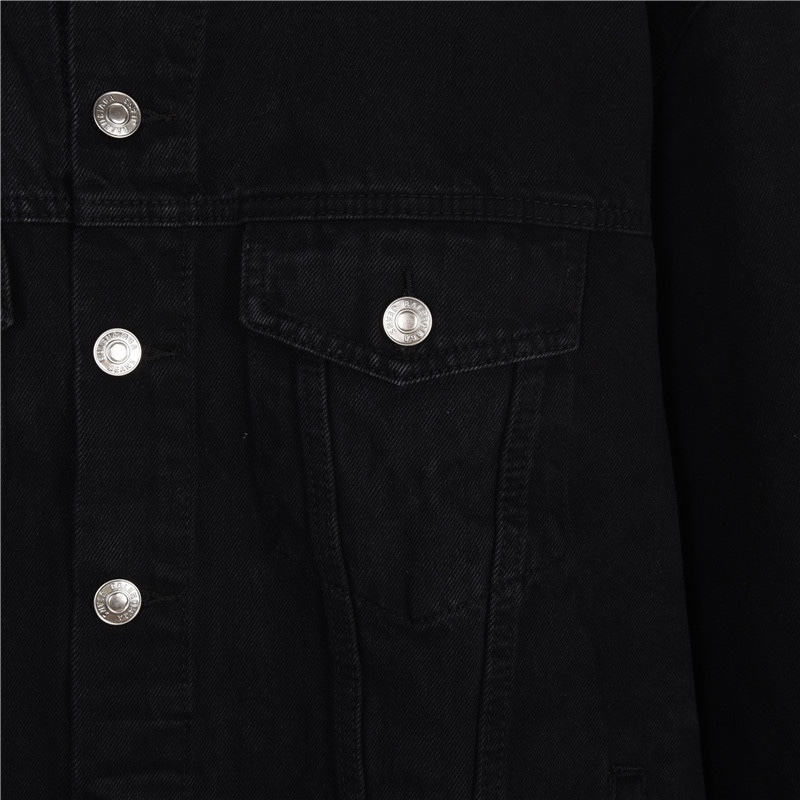 Balenciaga / バレンシアガ 24ss 背中にホットフィックスでロゴが付けられたジーンズジャケット