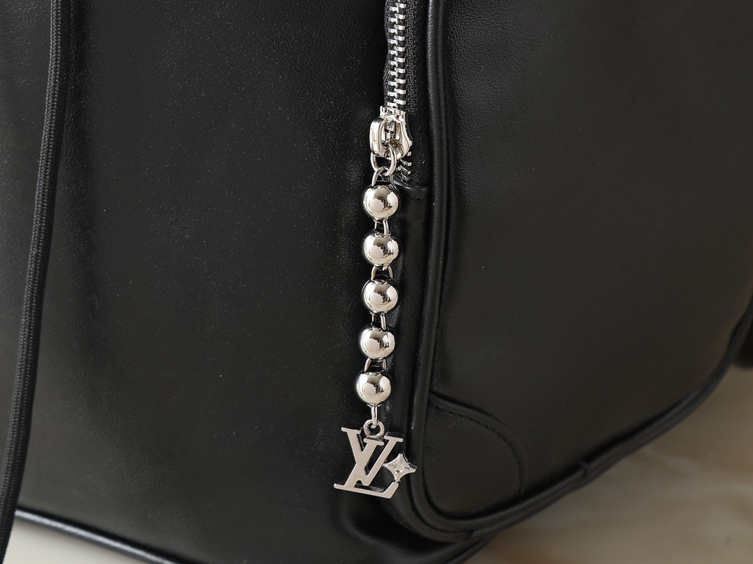 ルイ・ヴィトン「Louis Vuitton」モンスリ･カーゴ バックパック