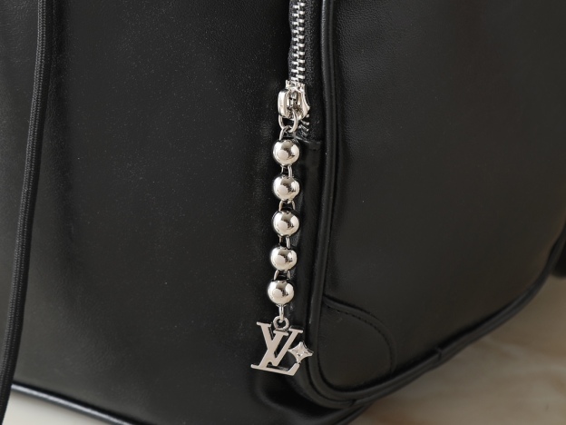 ルイ・ヴィトン「Louis Vuitton」モンスリ･カーゴ バックパック