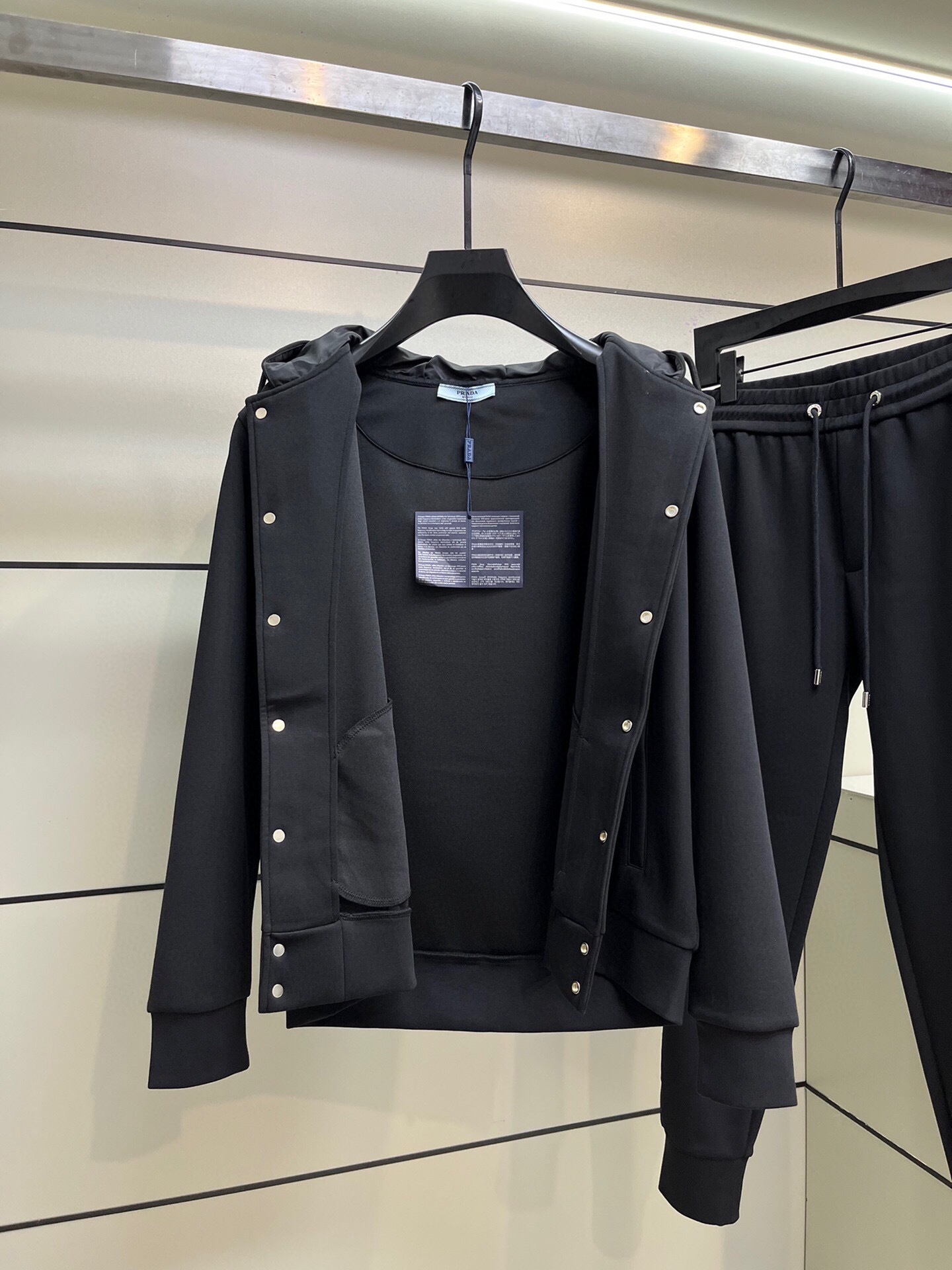 プラダ「Prada」メンズ  カジュアルスポーツセット