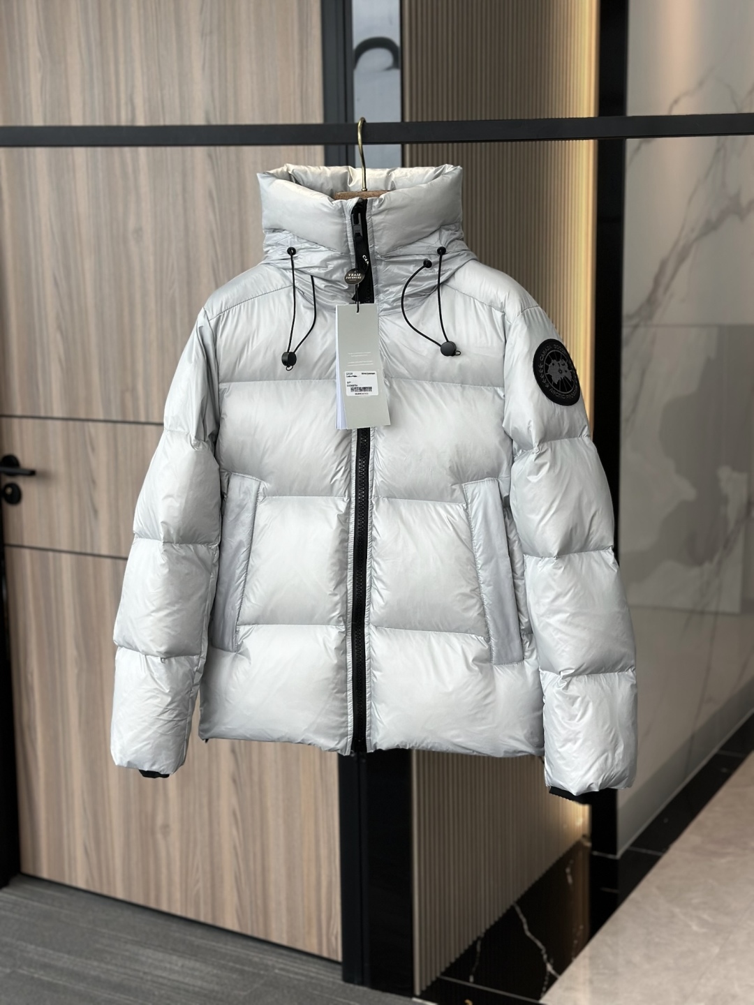 カナダグース Crofton フード付きダウンジャケット