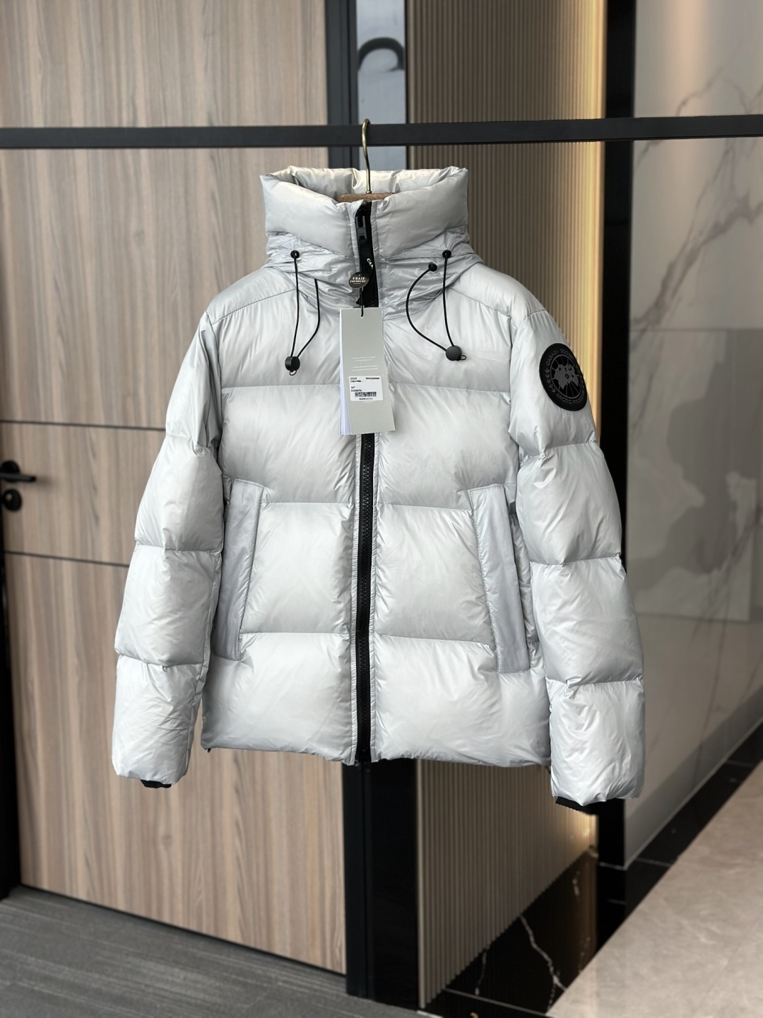 カナダグース Crofton フード付きダウンジャケット