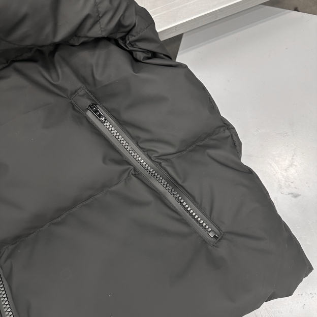 バレンシアガ「Balenciaga」‌秋冬ファッションレディースダウンジャケット