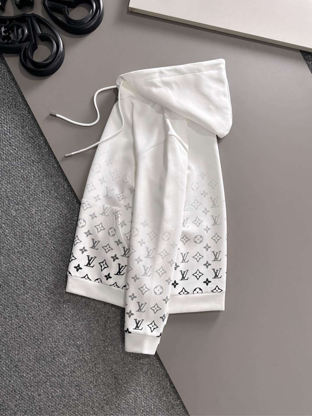 ルイ・ヴィトン「Louis Vuitton」パーカーシャツ