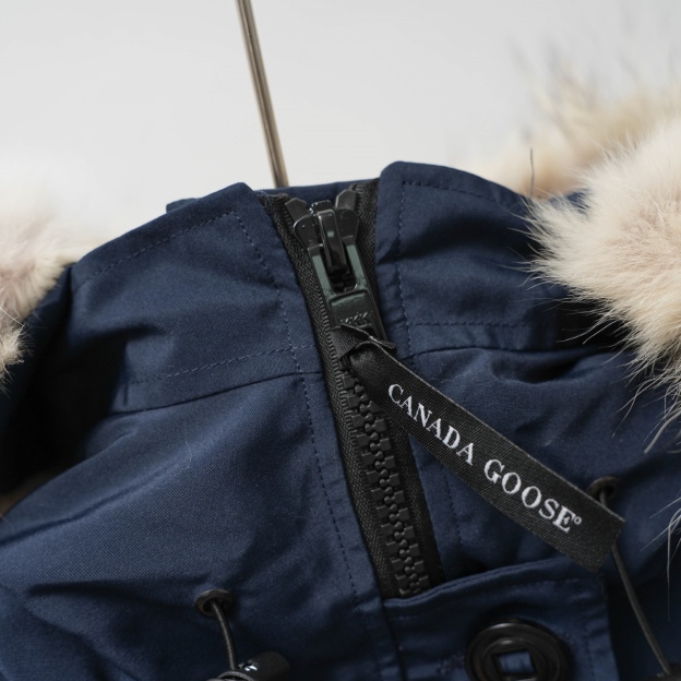 カナダグース フード付きファー付きダウンジャケット 男女兼用
