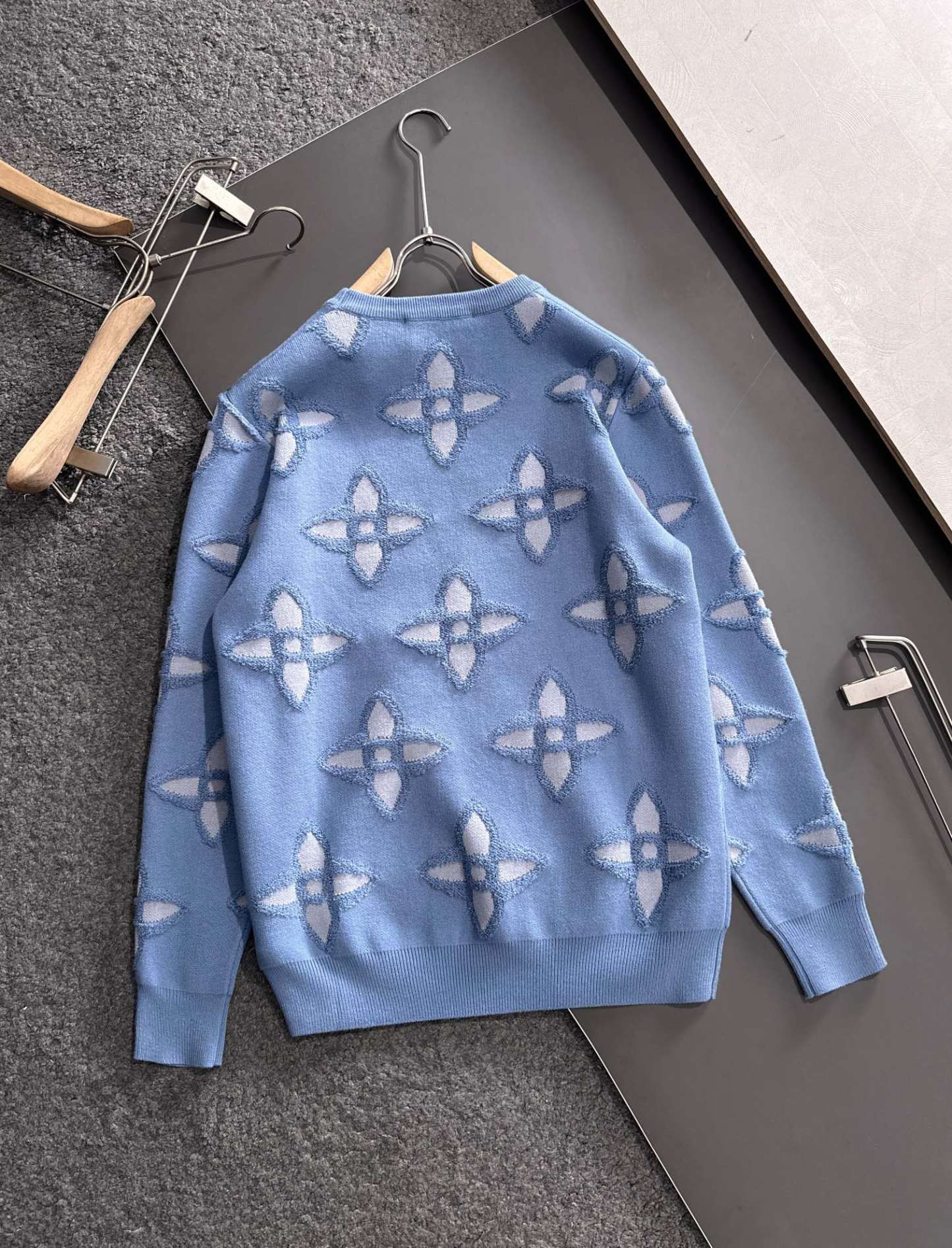 ルイ・ヴィトン「Louis Vuitton」秋冬 メンズ  クルーネックニット