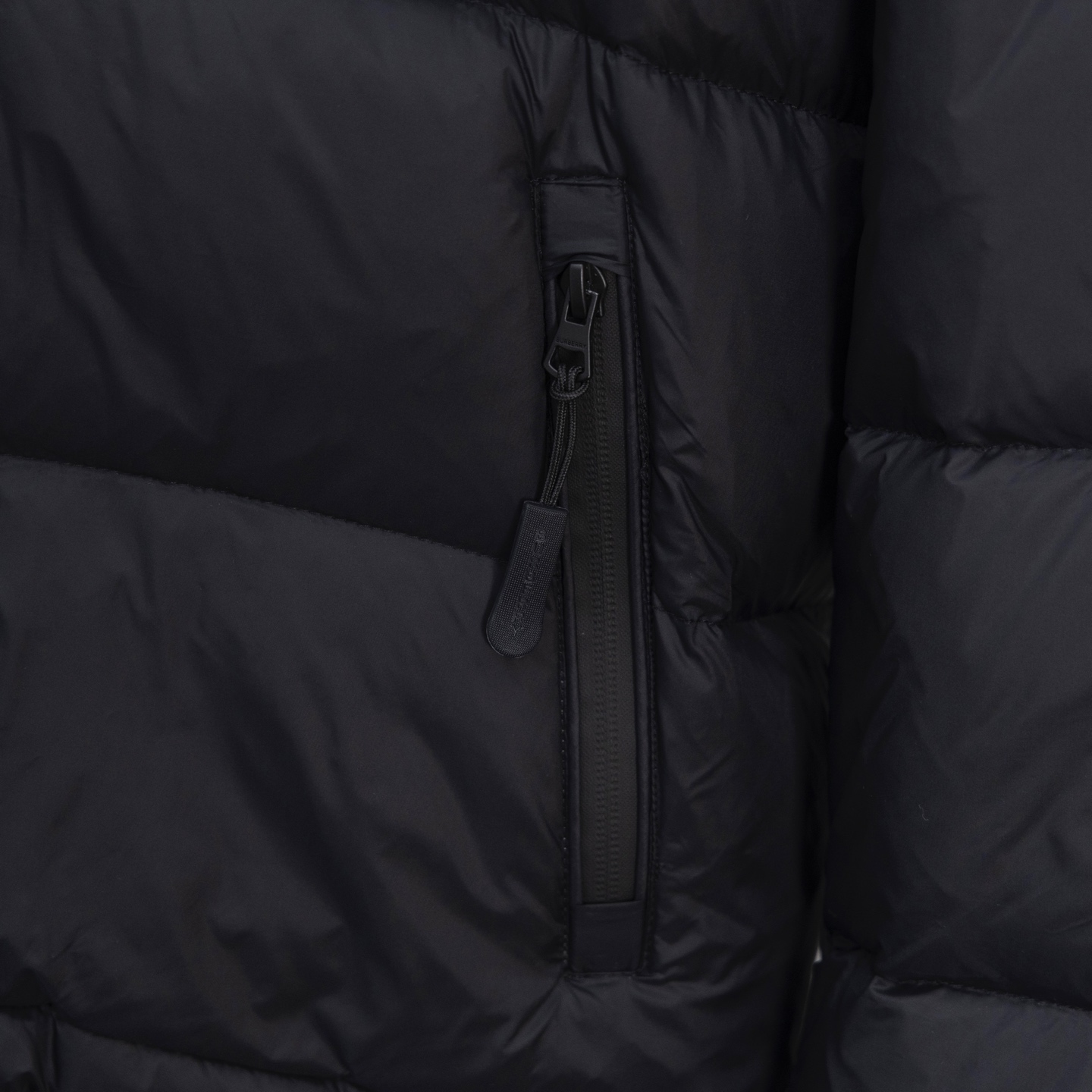 バーバリー「Burberry」秋冬メンズファッションダウンジャケット