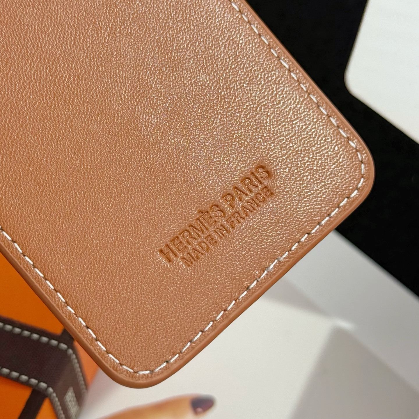 【限定新入荷】エルメス Cheval MagSafe 本革カードケース「12 シリーズ以降全 iPhone 対応」
