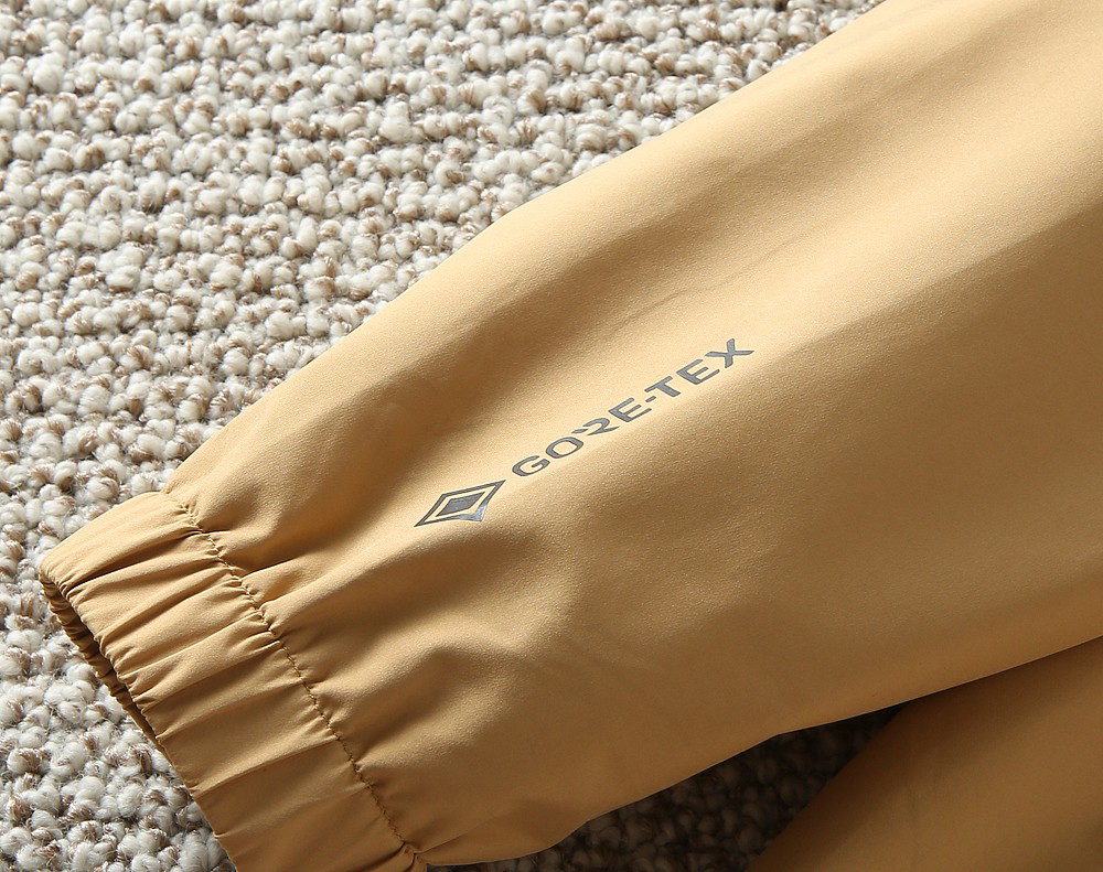 モンクレール「Moncler」秋のスタイル フード付きジャケット