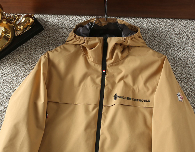 モンクレール「Moncler」秋のスタイル フード付きジャケット