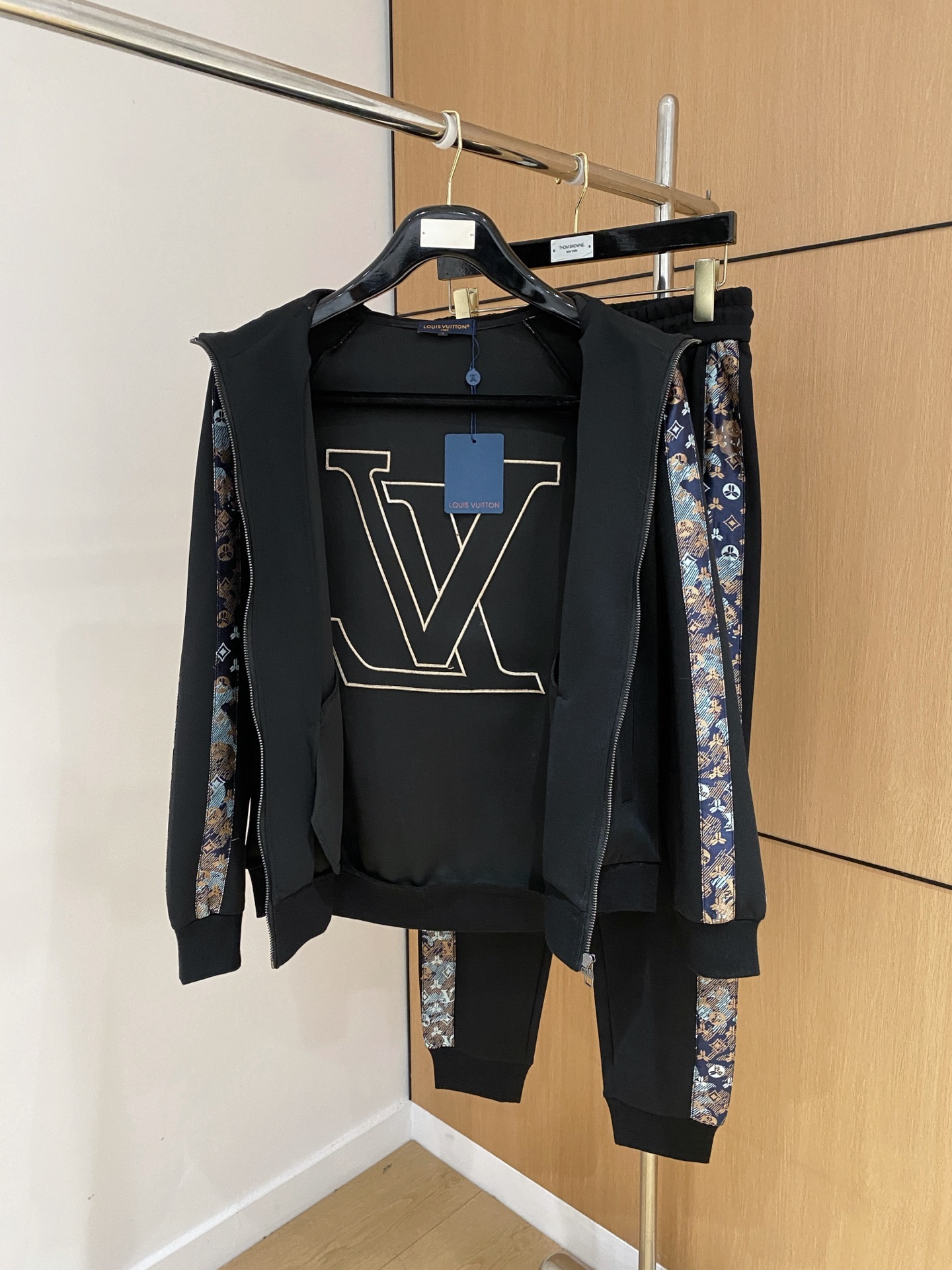 ルイ・ヴィトン「Louis Vuitton」秋冬カジュアルカーディガンスポーツセット