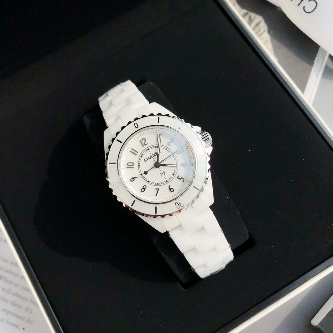 シャネル「Chanel」J12 キャリバー 33MM