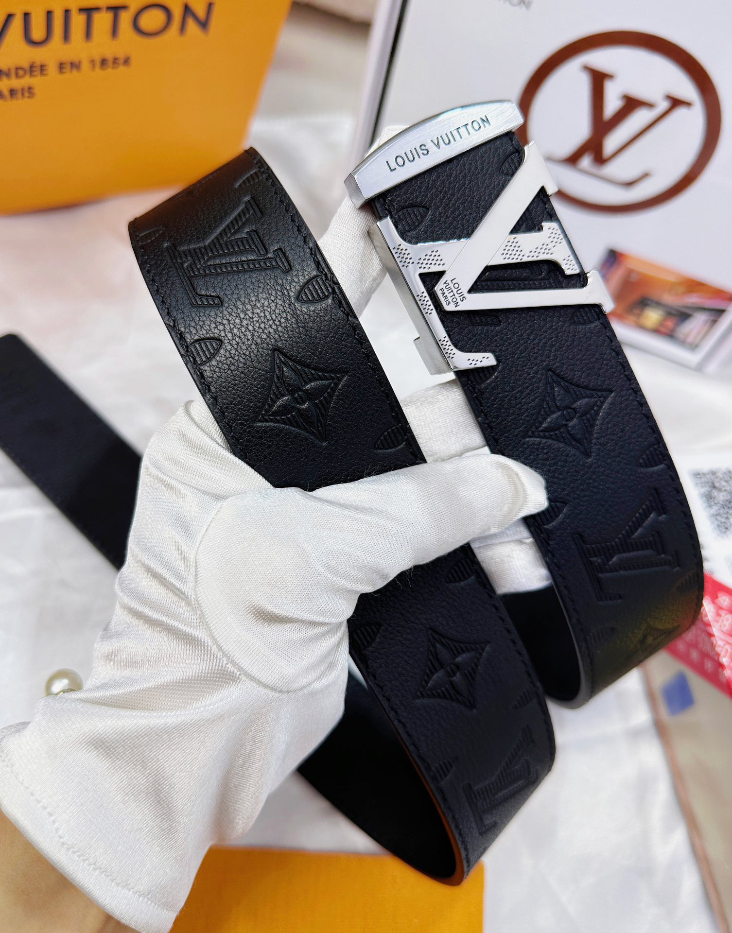 【新商品入荷】Louis Vuitton クラシックハイクオリティベルト「全長約 100cm」