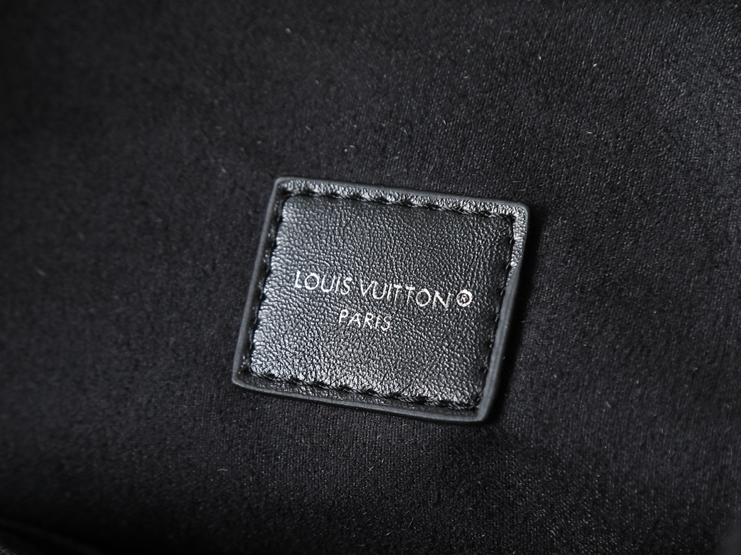 ルイ・ヴィトン「Louis Vuitton」モンスリ･カーゴ バックパック