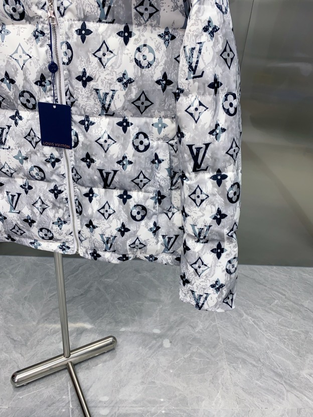 ルイ・ヴィトン「Louis Vuitton」秋冬フード付きダウンジャケット