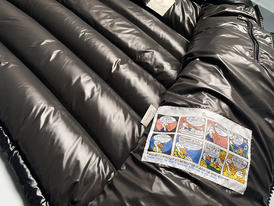 モンクレール Maya メンズ ショート丈 フード付き ダウンジャケット