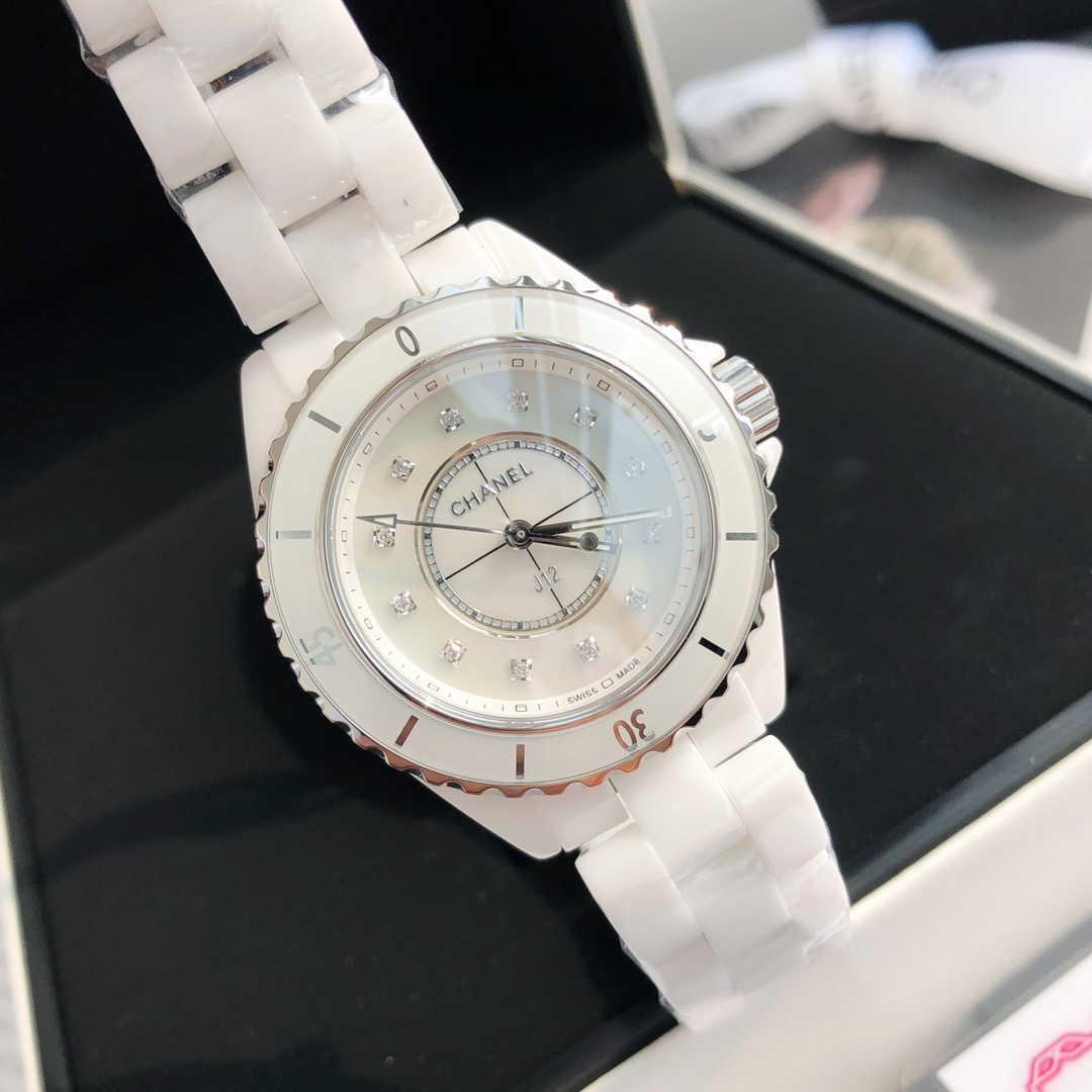シャネル「Chanel」J12 キャリバー 33MM