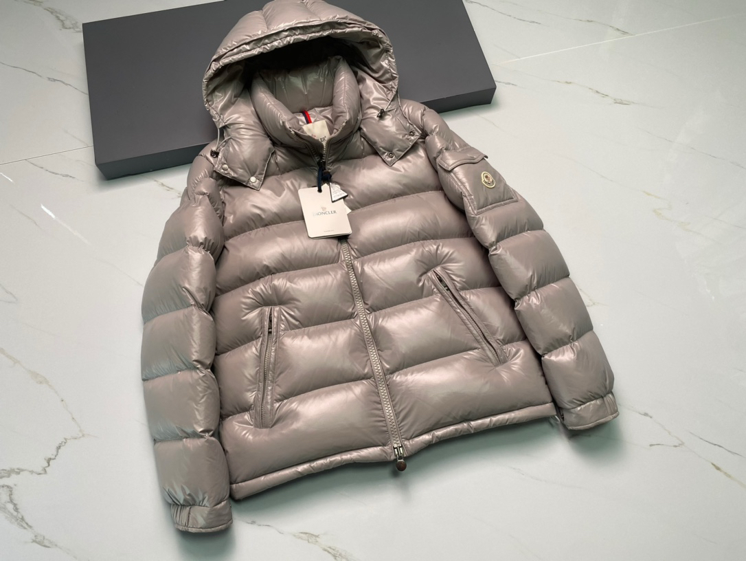 モンクレール Maya メンズ ショート丈 フード付き ダウンジャケット