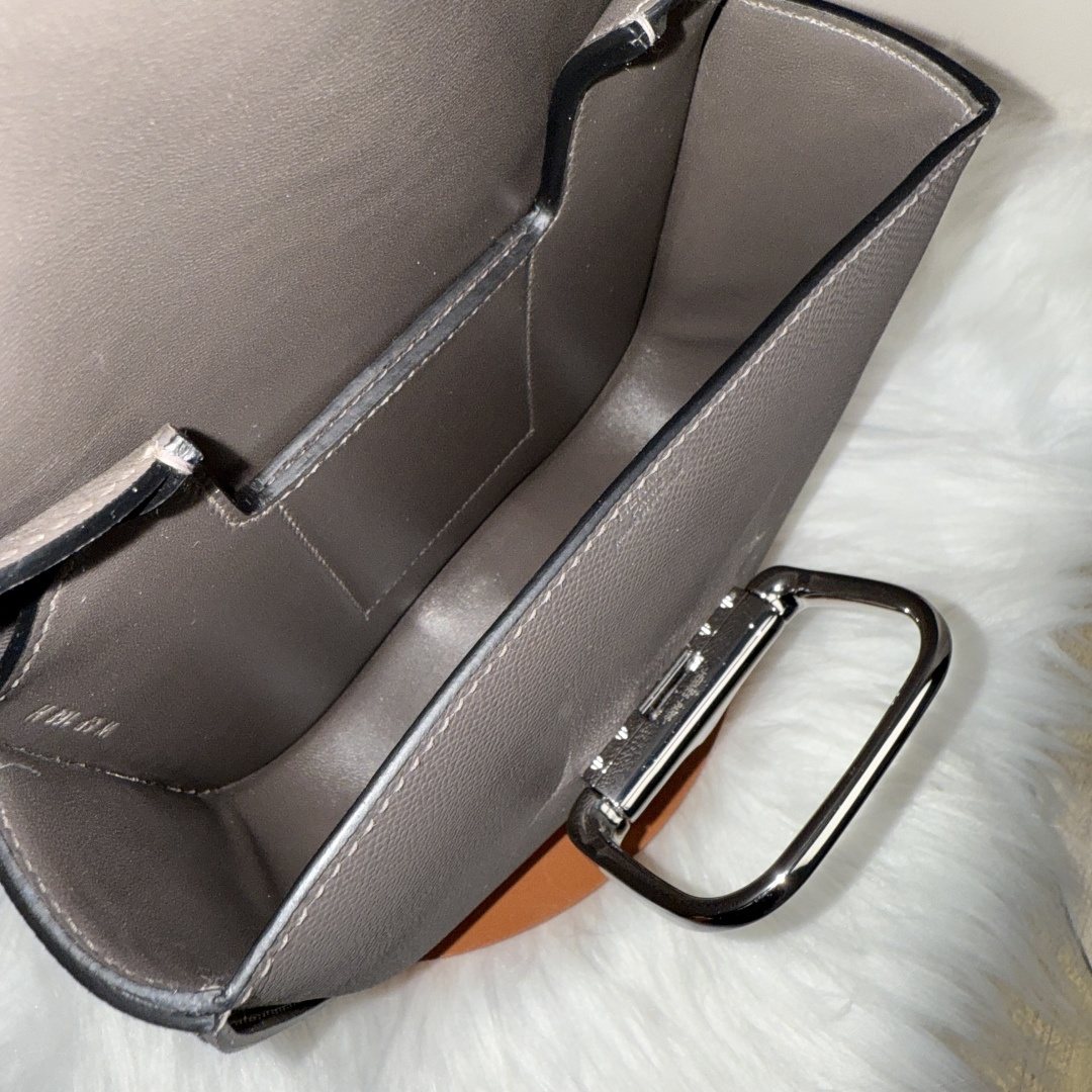【厳選新入荷】エルメス Della Cavalleria Mini サドル金具クロスボディバッグ「乗馬モチーフ本革ショルダー」