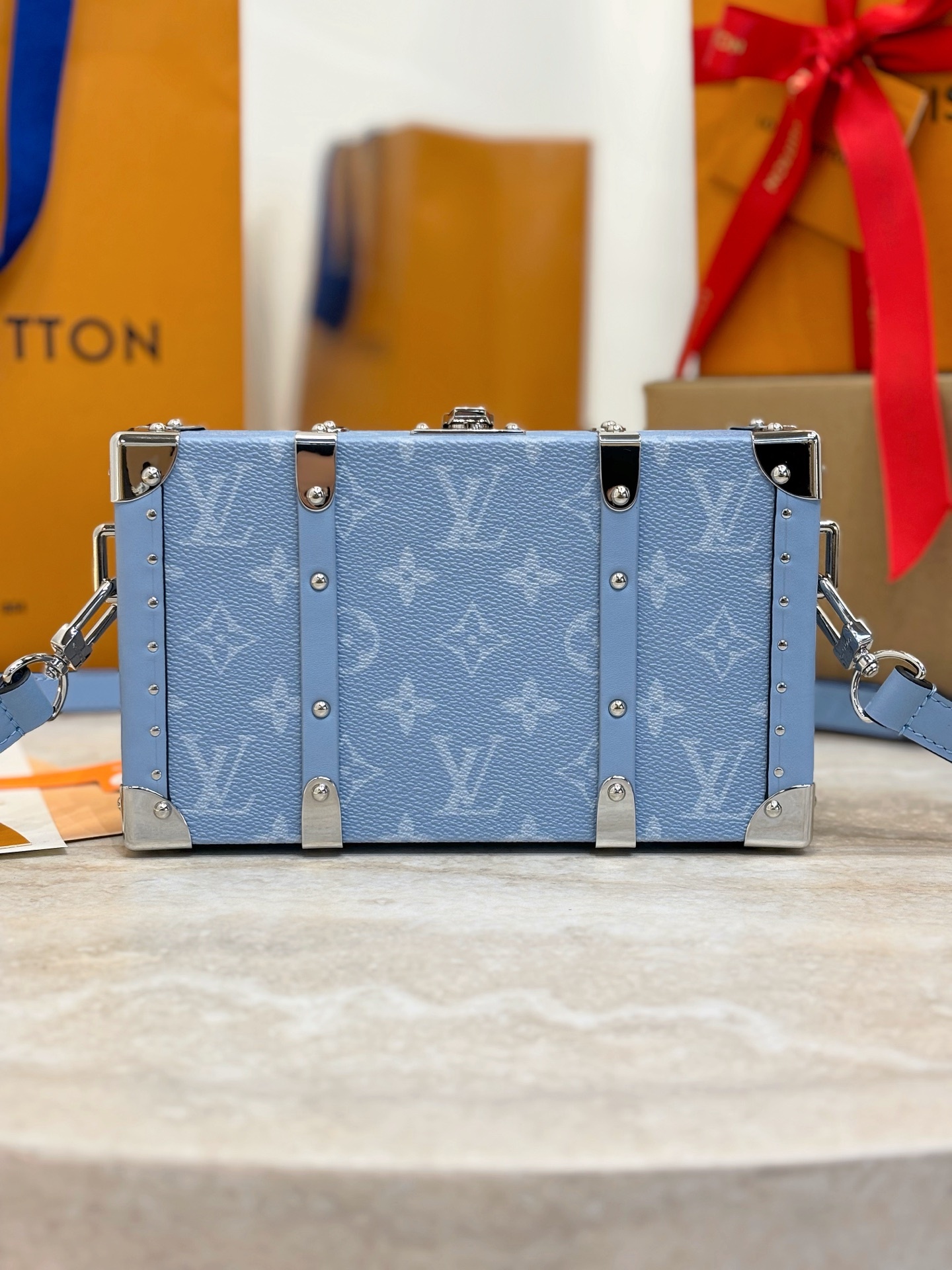 ルイ・ヴィトン「Louis Vuitton」Wallet Trunk Taigarama メッセンジャーバッグ