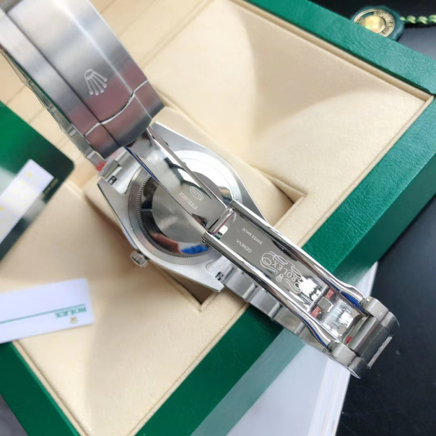 ロレックス「Rolex」‌オイスター パーペチュアル 41mm クロノメーター