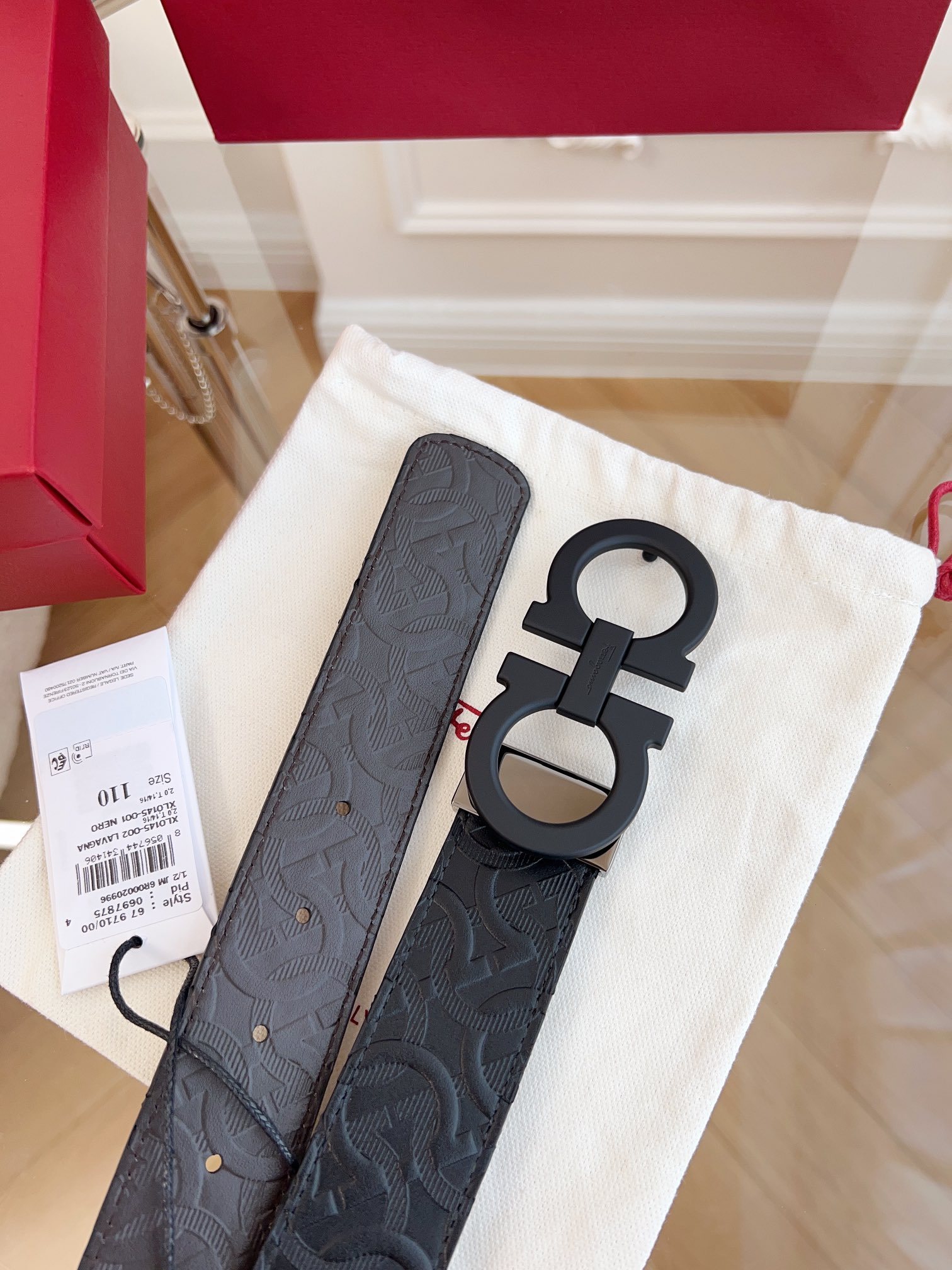 【新規倉庫入り】Salvatore Ferragamo 職人仕上げ高級ベルト「全長約 100cm」