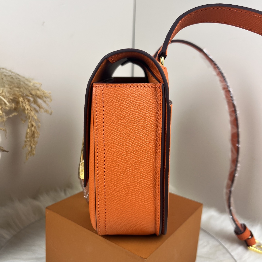 【厳選新入荷】エルメス Della Cavalleria Mini サドル金具クロスボディバッグ「乗馬モチーフ本革ショルダー」