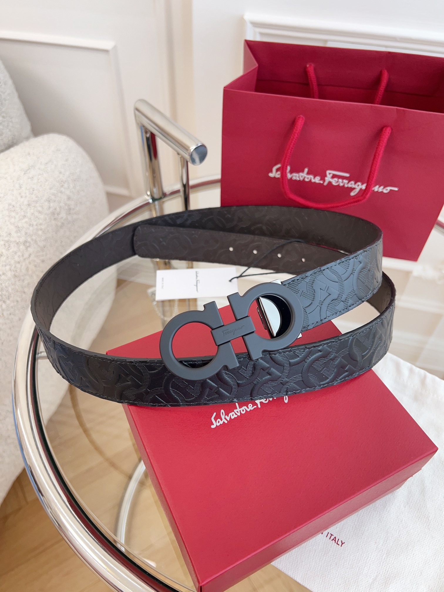 【新規倉庫入り】Salvatore Ferragamo 職人仕上げ高級ベルト「全長約 100cm」