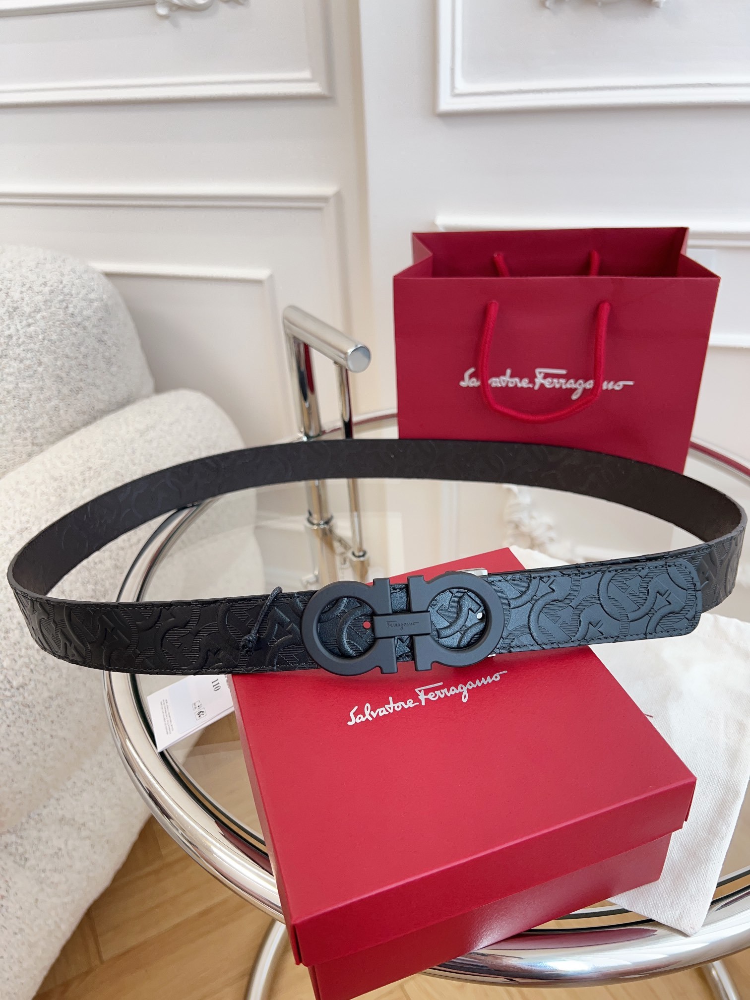 【新規倉庫入り】Salvatore Ferragamo 職人仕上げ高級ベルト「全長約 100cm」