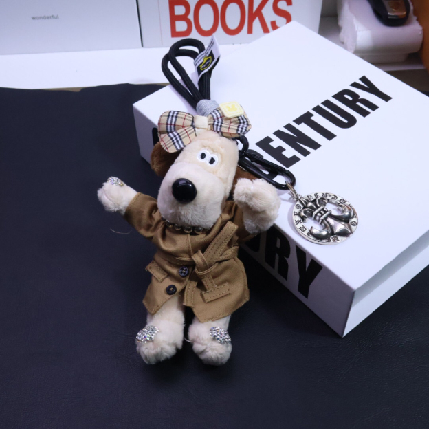 クロムハーツ「Chrome Hearts」バッグチャーム - すべてのトレンドバッグに合わせて、クールでキュートなスタイルを