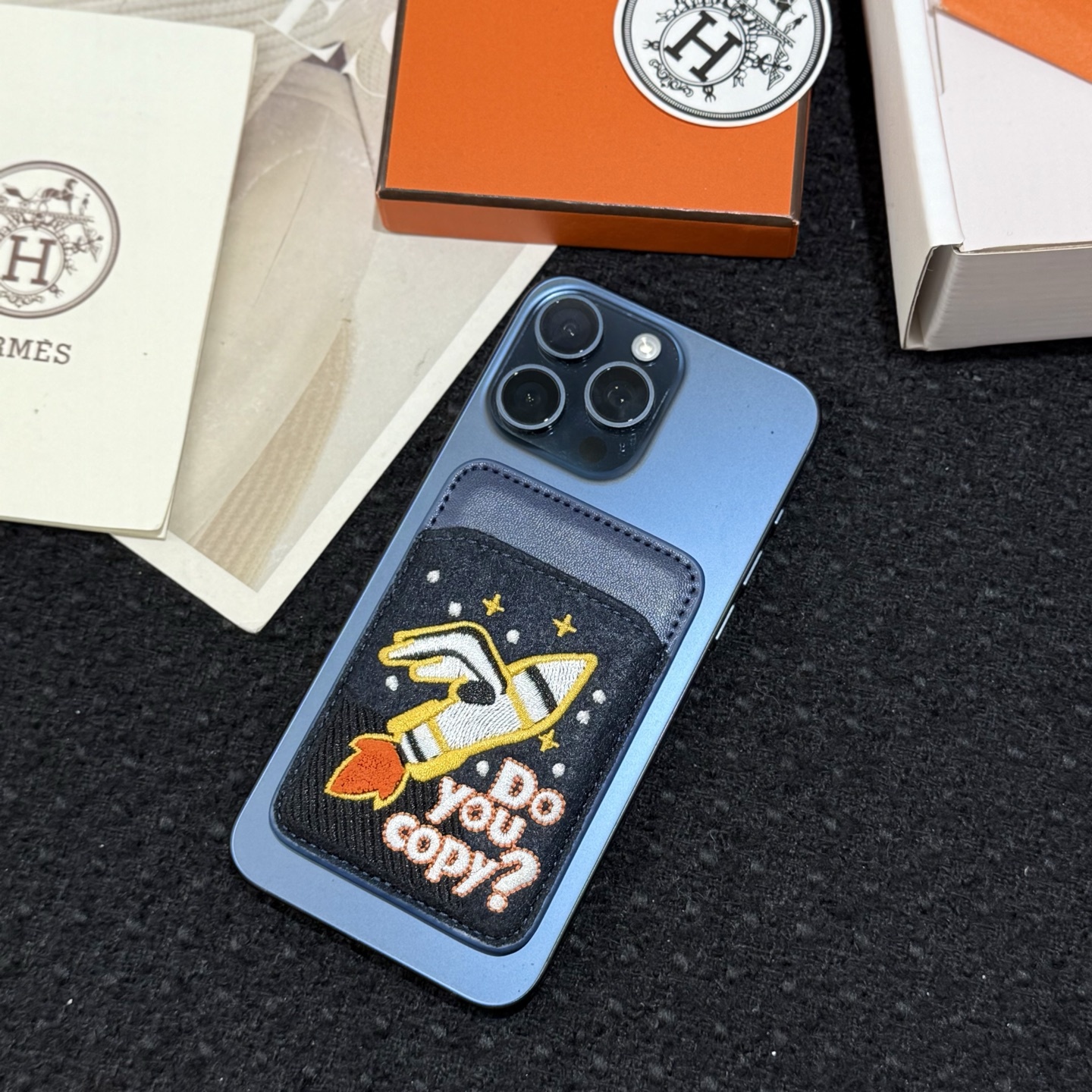 【限定新入荷】エルメス Cheval MagSafe 本革カードケース「12 シリーズ以降全 iPhone 対応」