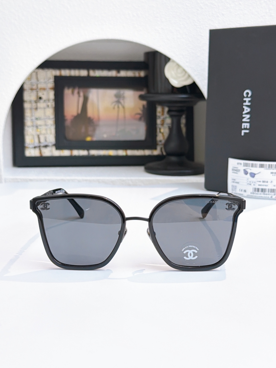 【新作到着】Chanel ハイセンスデザインサングラス「遮光レンズ搭載」