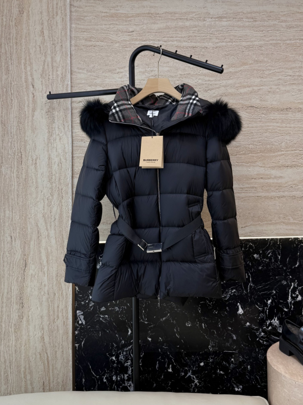 バーバリー「Burberry」秋冬レディースファー付き＆スリムフィットフード付きダウンジャケット