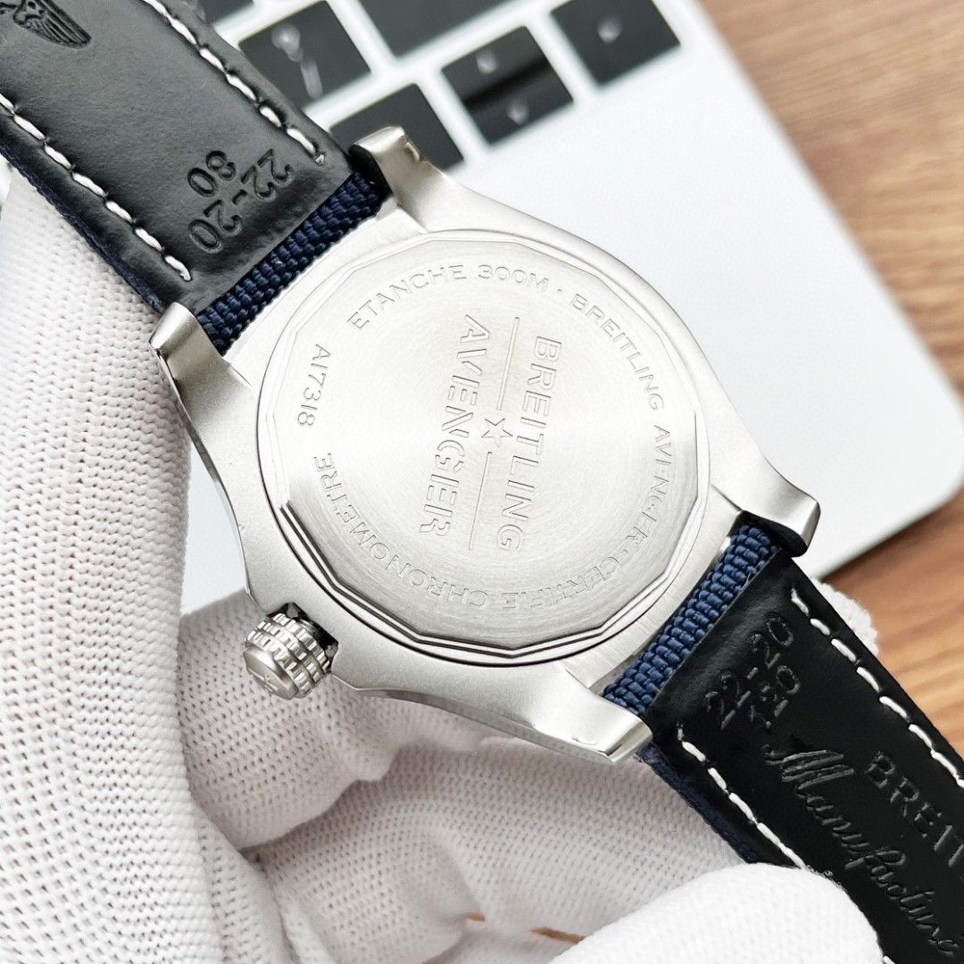 ブライトリング［Breitling］アベンジャー オートマティック43mm 腕時計