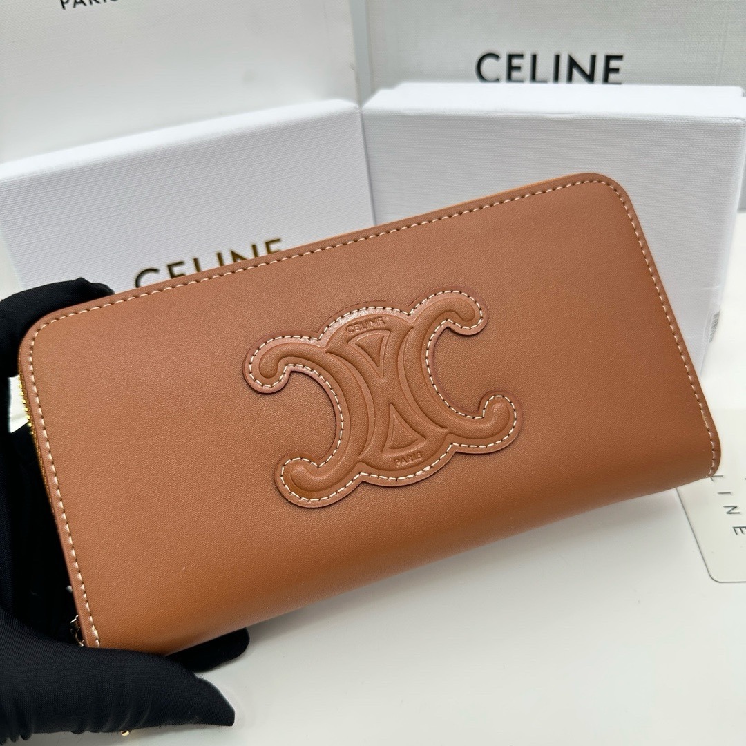 セリーヌ「Celine」ラージ ジップウォレット キュイル トリオンフ / スムースカーフスキン