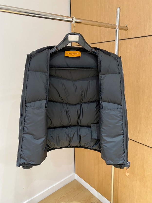 ルイ・ヴィトン「Louis Vuitton」‌冬のファッションフーディーダウンジャケット