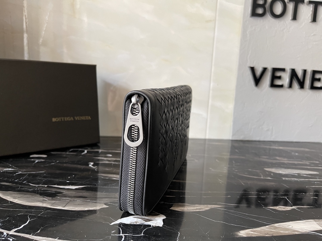ボッテガ・ヴェネタ「Bottega Veneta」メンズ ザッパー ロング ウォレット