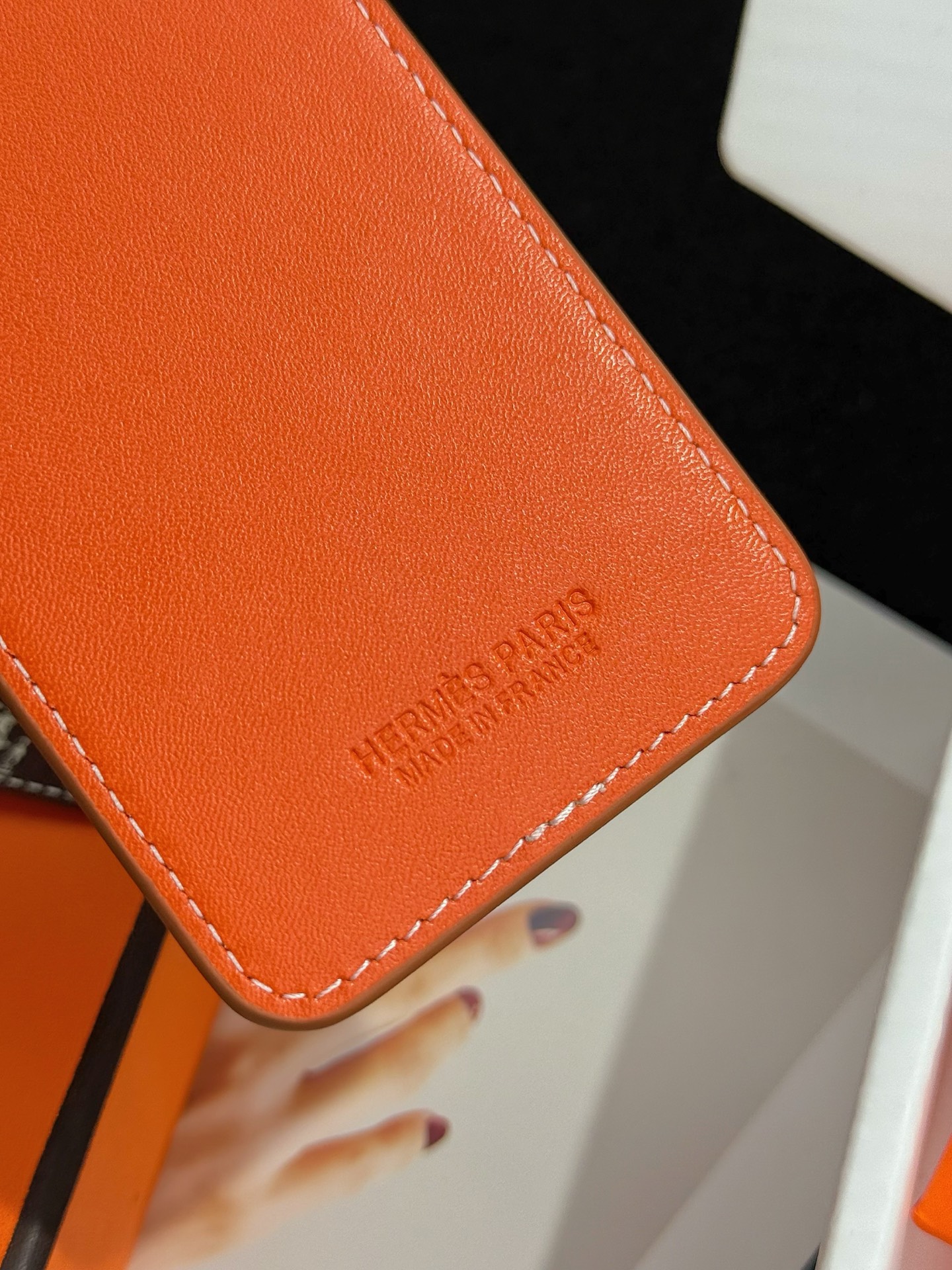 【限定新入荷】エルメス Cheval MagSafe 本革カードケース「12 シリーズ以降全 iPhone 対応」