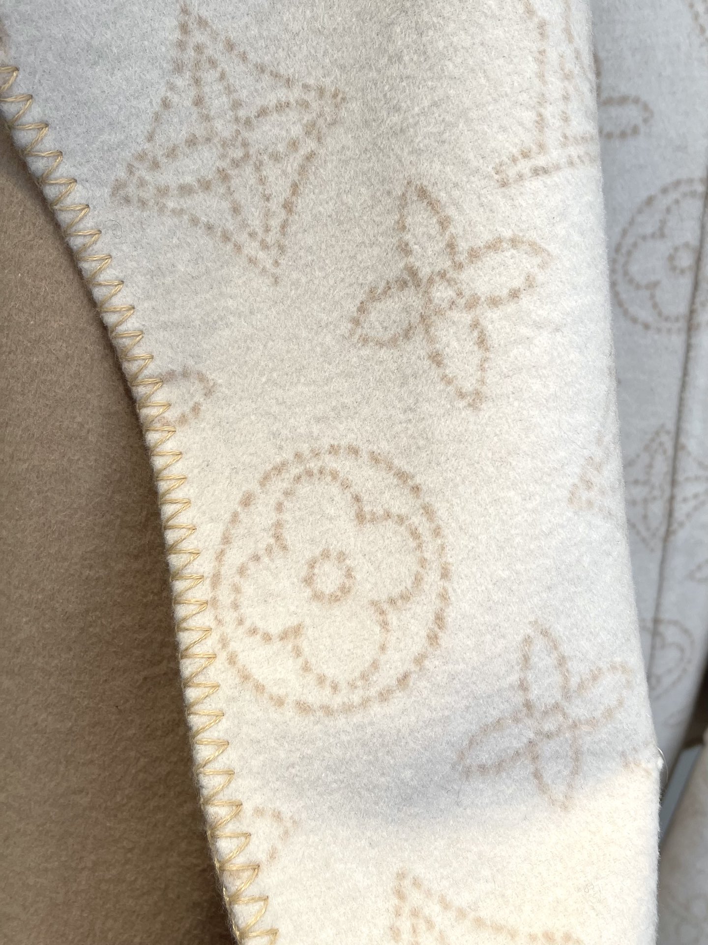 ルイ・ヴィトン「Louis Vuitton」秋冬 レディース ワップルフードロングコート