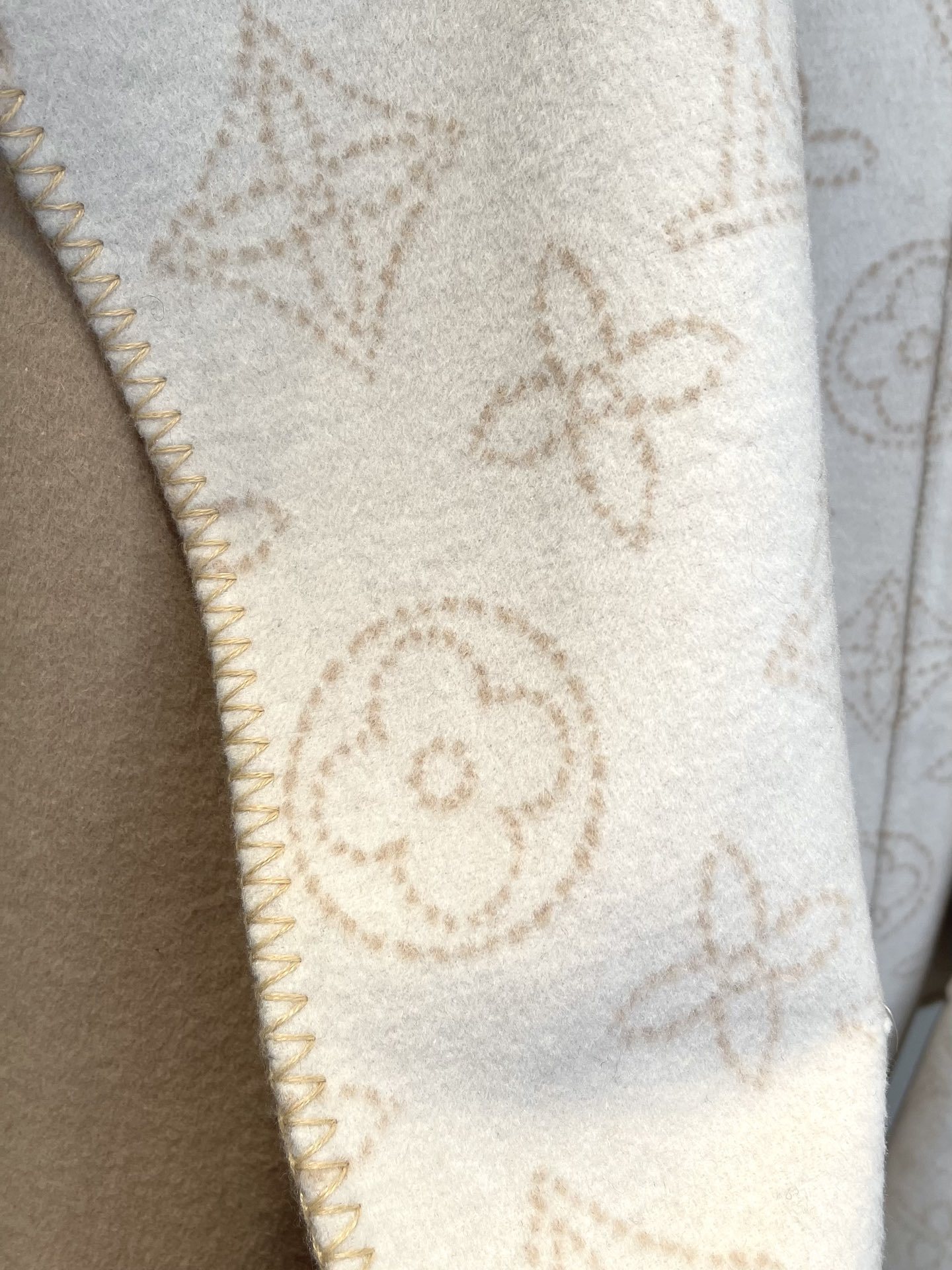 ルイ・ヴィトン「Louis Vuitton」秋冬 レディース ワップルフードロングコート