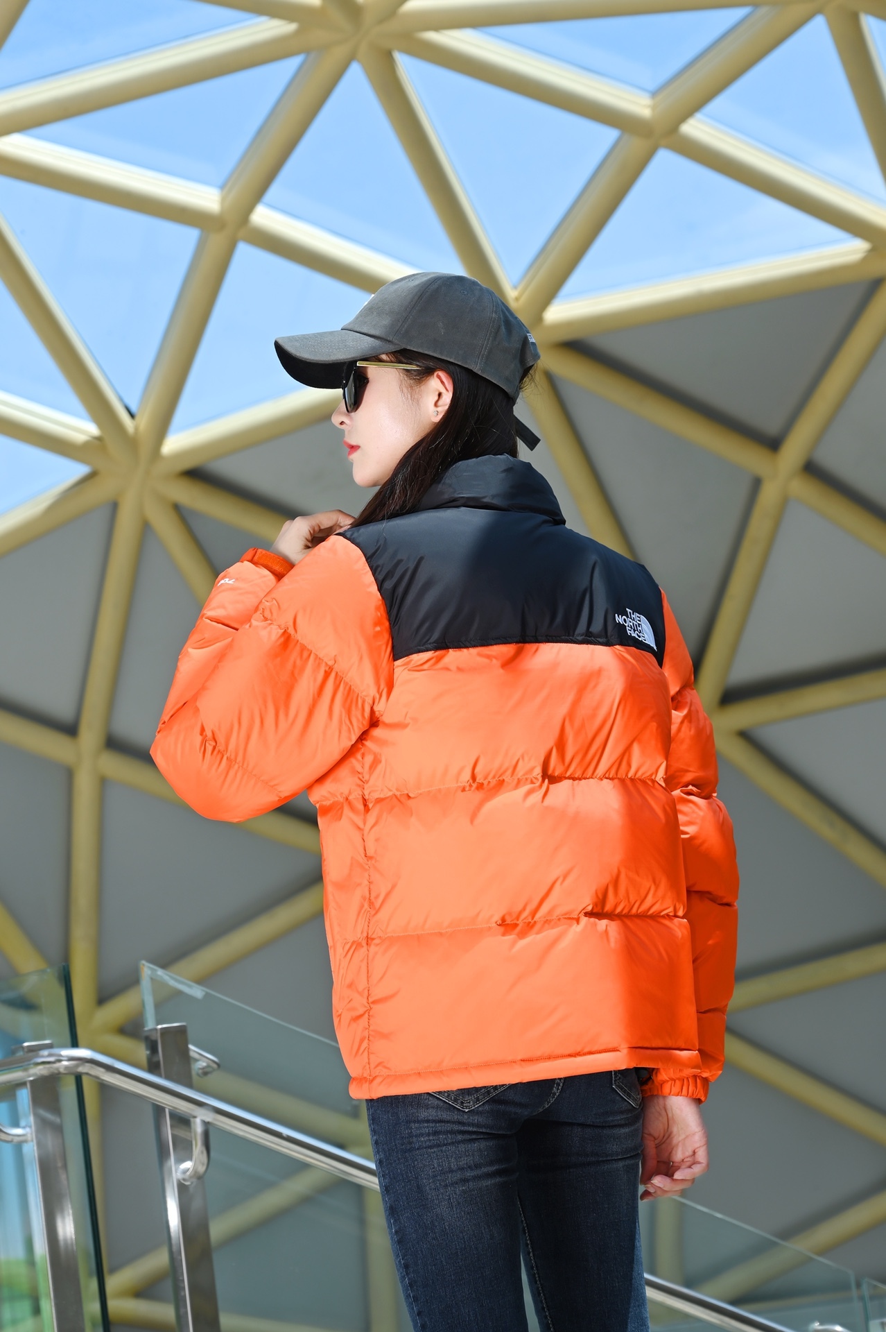 ザ・ノースフェイス Nuptse  クラシックなレディースショートダウンジャケット