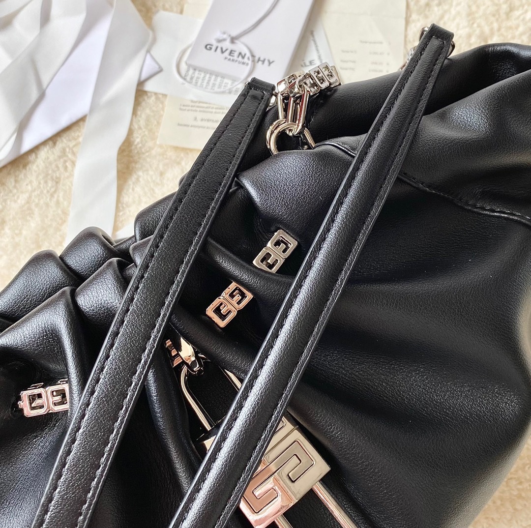ジバンシィ「Givenchy」ミニケニー ハンドバッグ