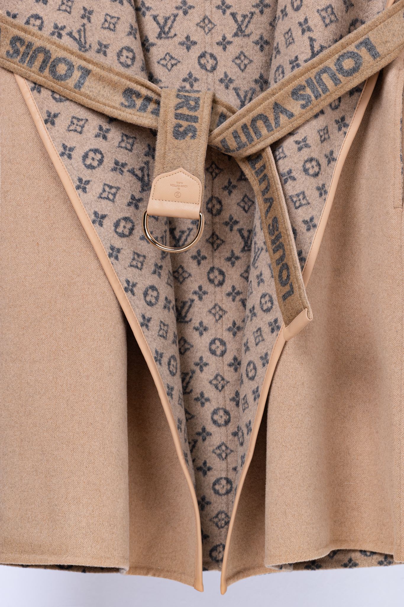 ルイ・ヴィトン「Louis Vuitton」秋冬 レディース ワップルフードロングコート