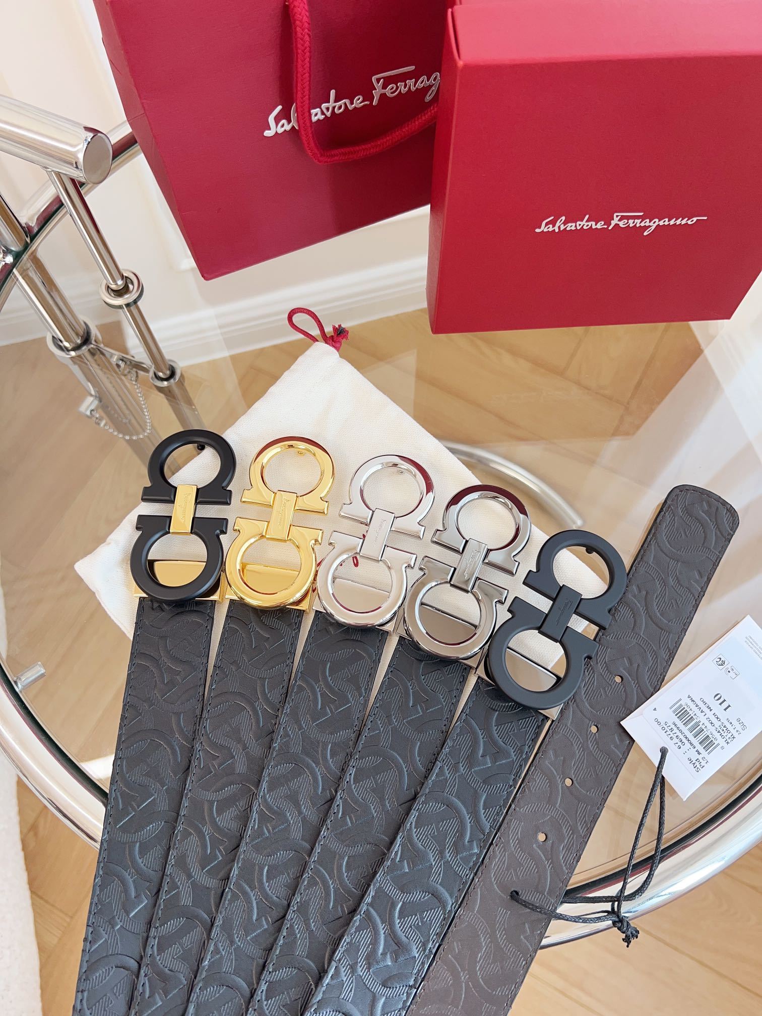 【新規倉庫入り】Salvatore Ferragamo 職人仕上げ高級ベルト「全長約 100cm」