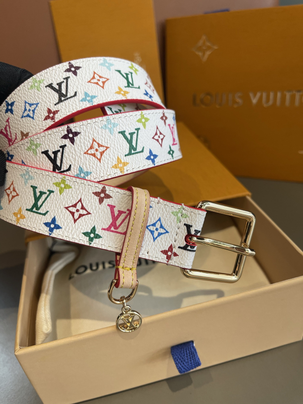 【新商品入荷】Louis Vuitton クラシックハイクオリティベルト「全長約 100cm」