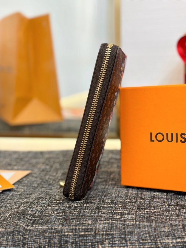 ルイ・ヴィトン「Louis Vuitton」LV x TM ジッピー･ウォレット