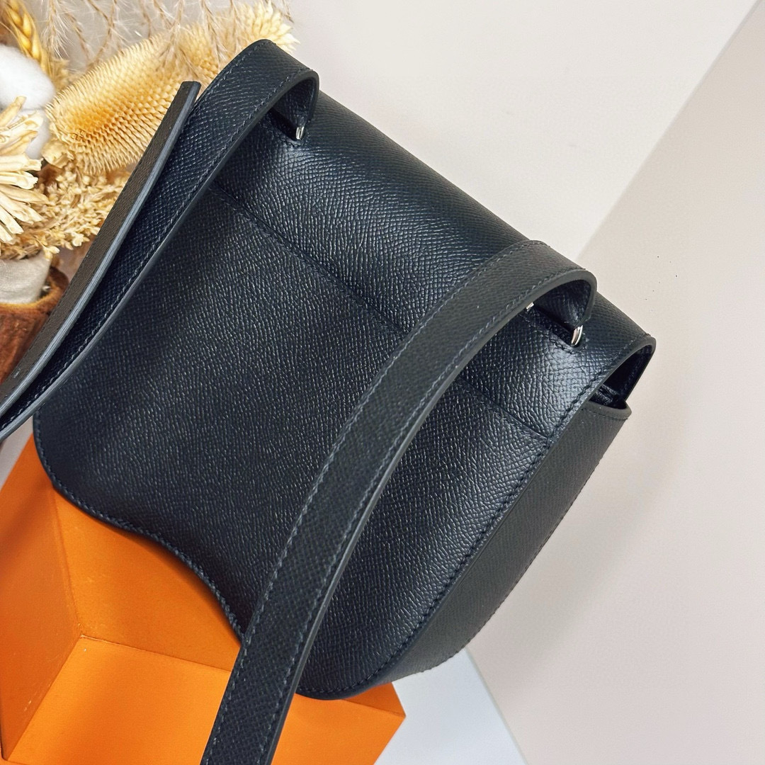 【厳選新入荷】エルメス Della Cavalleria Mini サドル金具クロスボディバッグ「乗馬モチーフ本革ショルダー」