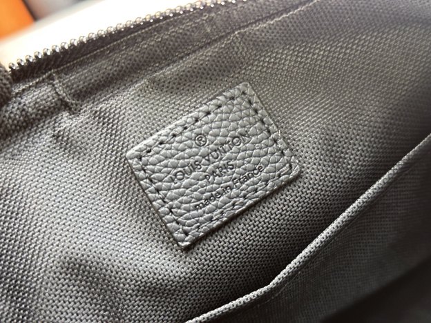 ルイ・ヴィトン「Louis Vuitton」新作 Trio メッセンジャーバッグ