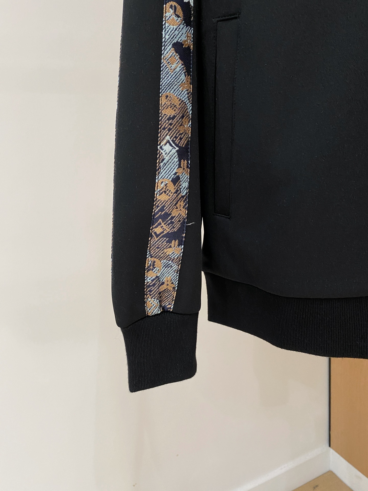 ルイ・ヴィトン「Louis Vuitton」秋冬カジュアルカーディガンスポーツセット